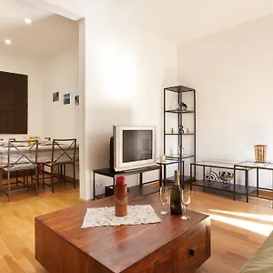 Apartment Lovely In Sagrada Familia, Barcelona